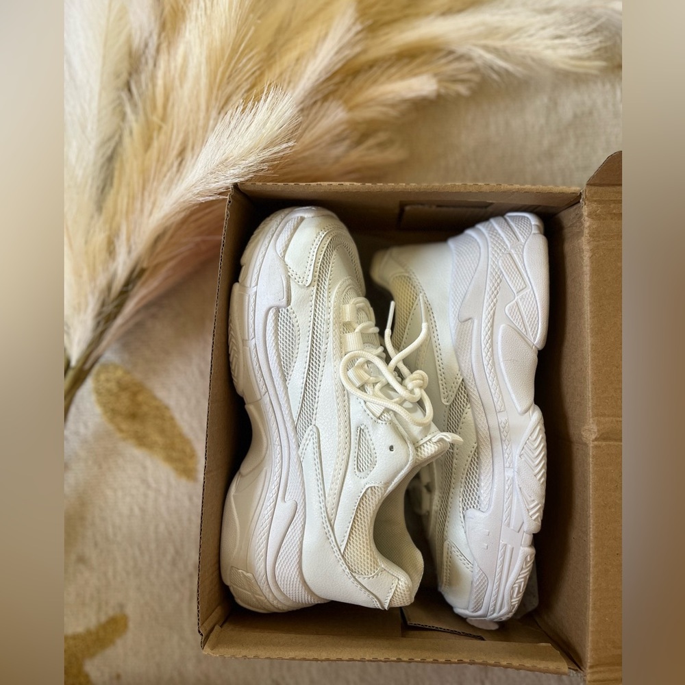 White chunky Sneakers